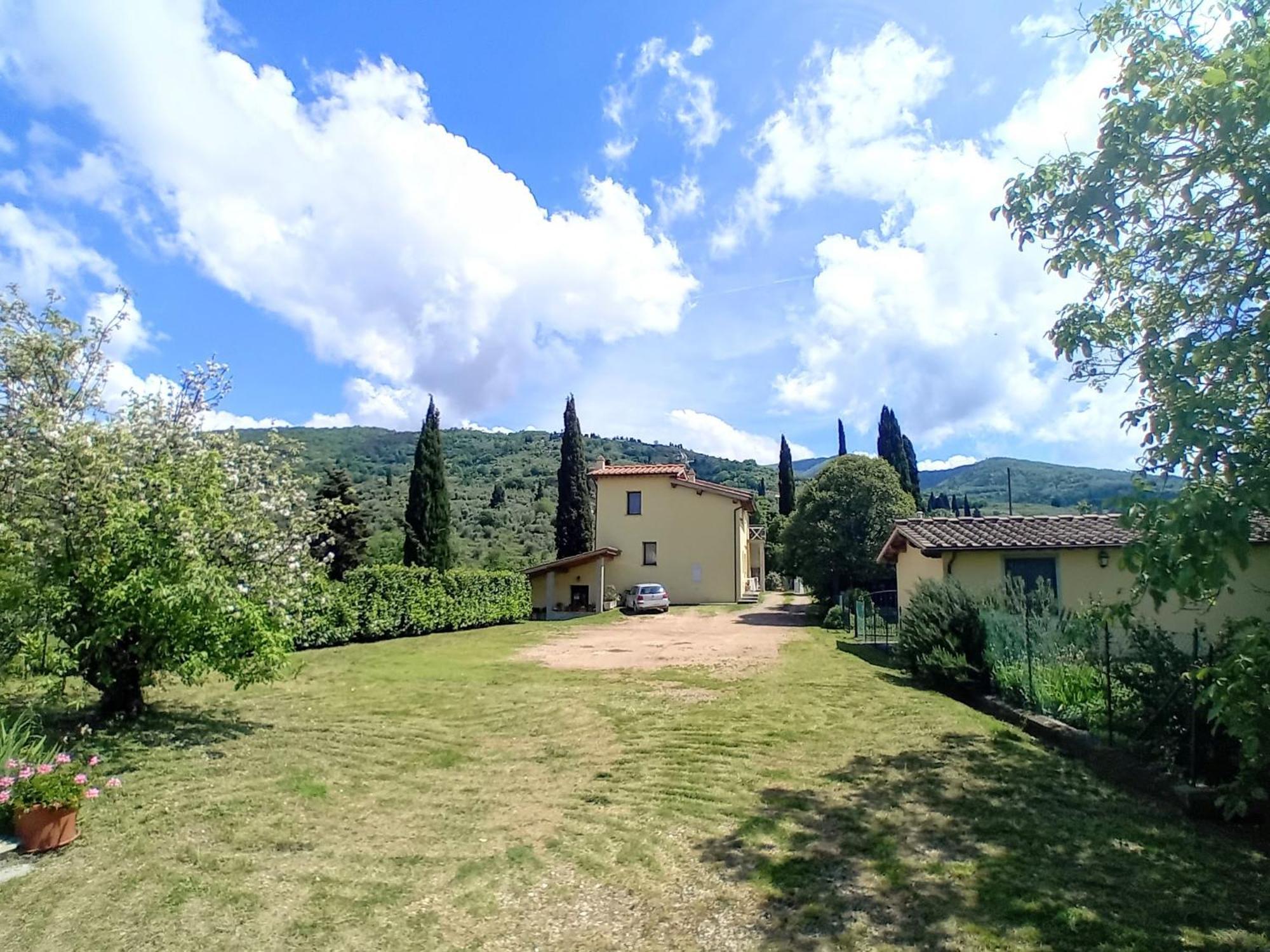 Вілла Casa Giulia Реджелло Екстер'єр фото